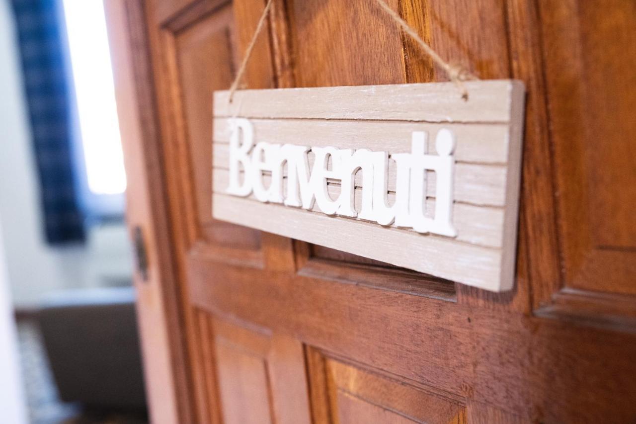La Magnolia Bed & Breakfast Ливорно Екстериор снимка